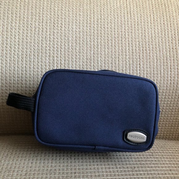 Protocol Men's Blue Accessory Toiletry Bag - Picture 1 of 11